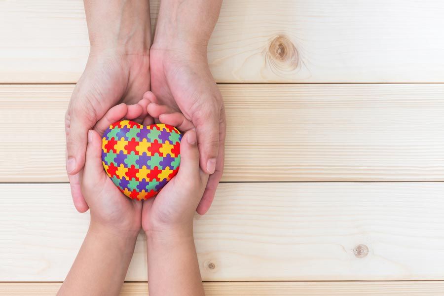 Son dependientes de sus padres durante toda la vida